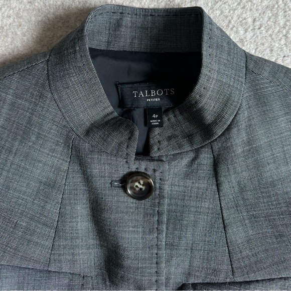 Grey button up blazer with tourtoise shell butttons - Picture 3 of 3